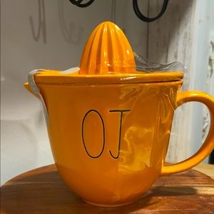 Rae Dunn OJ squeezer 🍊